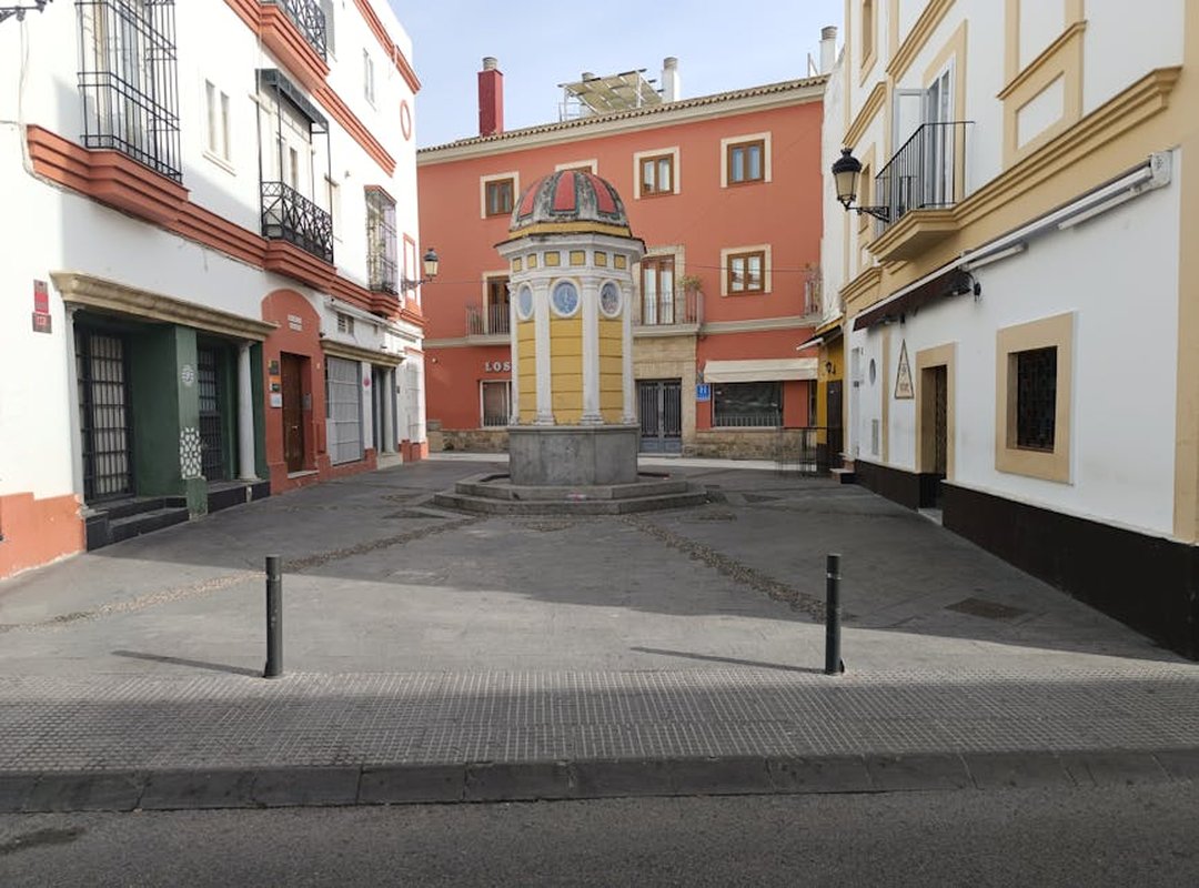 Maquillaje y Sangre Falsa: Los Detalles que Elevan el Terror